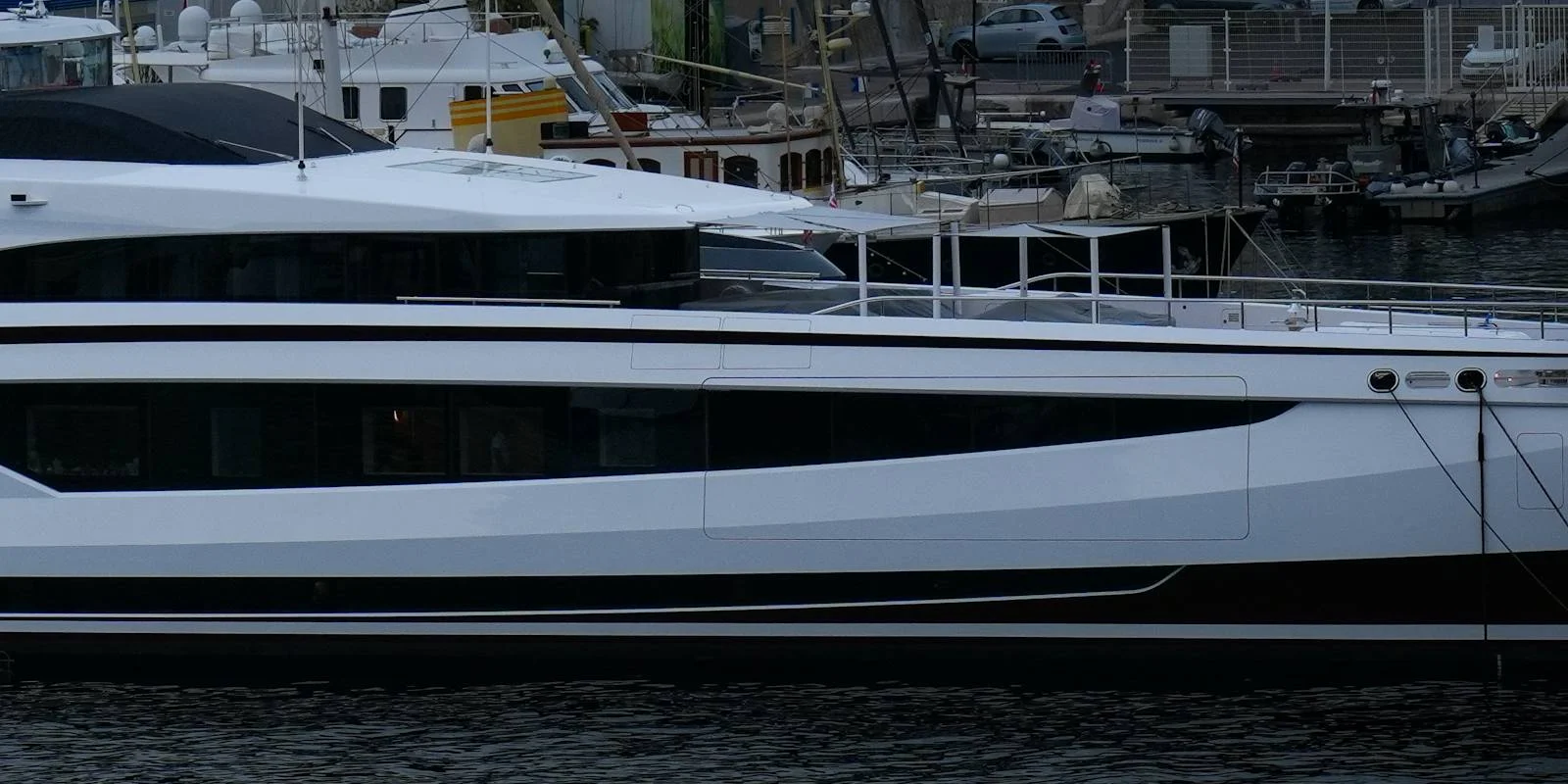 Refit de yacht et organisation de l'equipage pendant le chantier