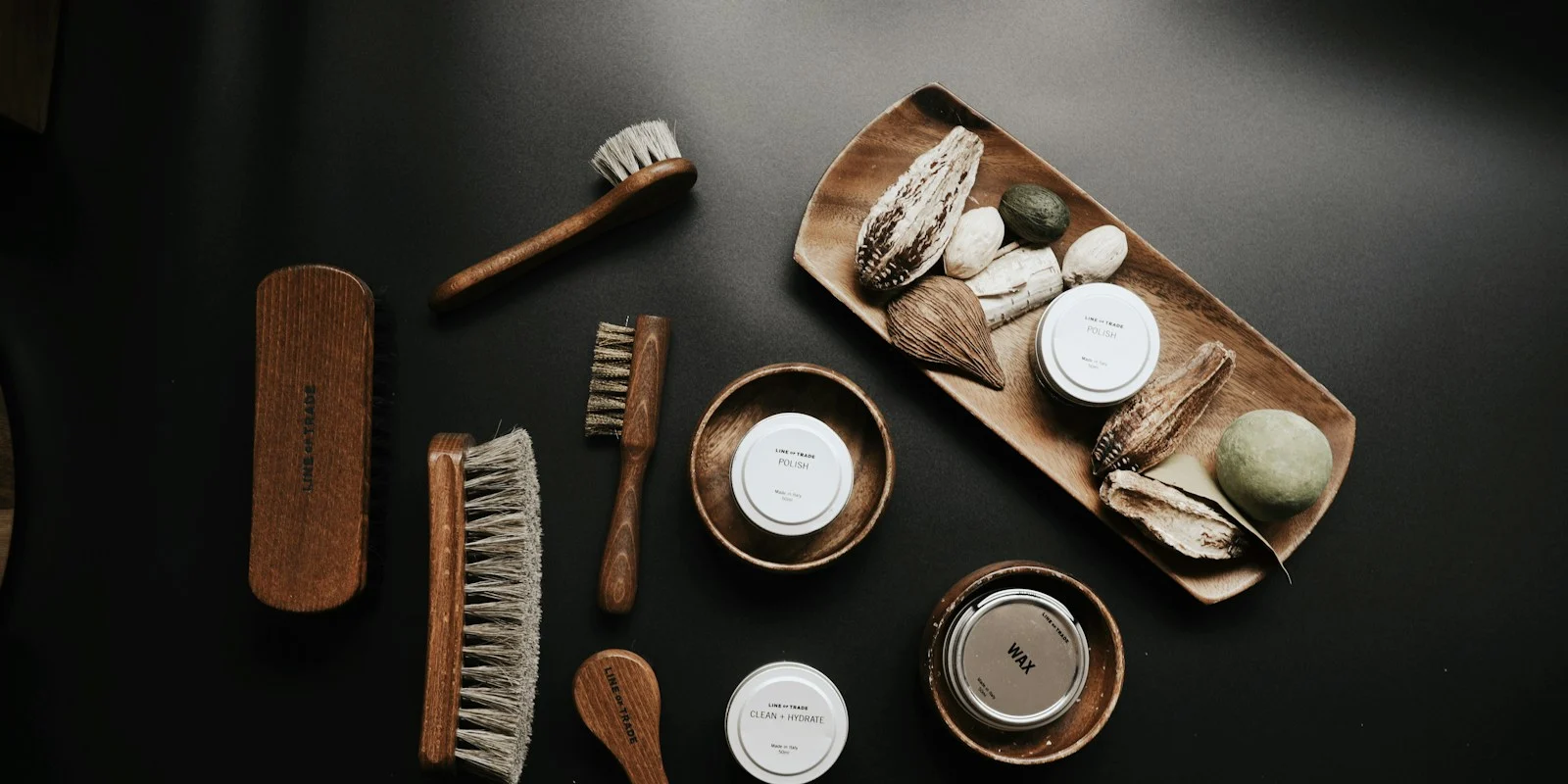Outils et savoir-faire d entretien du vestiaire par un valet de chambre